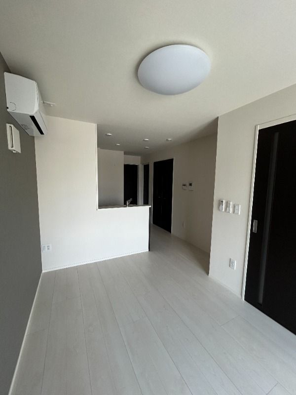 ��ʌ��������܎s���搼��{�Q���ڂ̃A�p�[�g�̋����E���r���O