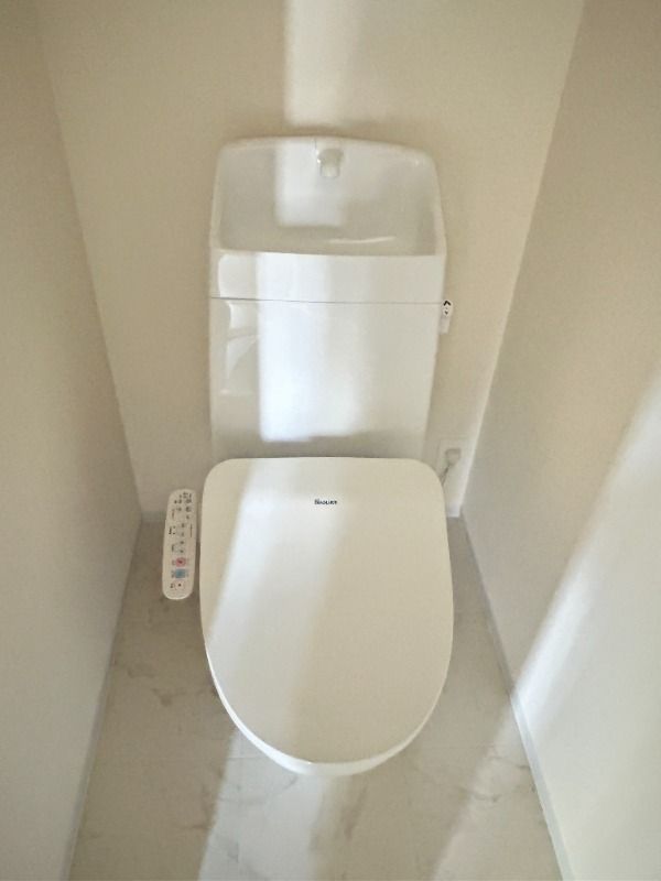 ��ʌ��������܎s���搼��{�Q���ڂ̃A�p�[�g�̃g�C��