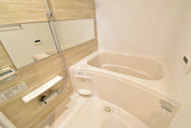 ��ʌ�����s�ŐV���̃}���V�����̃o�X