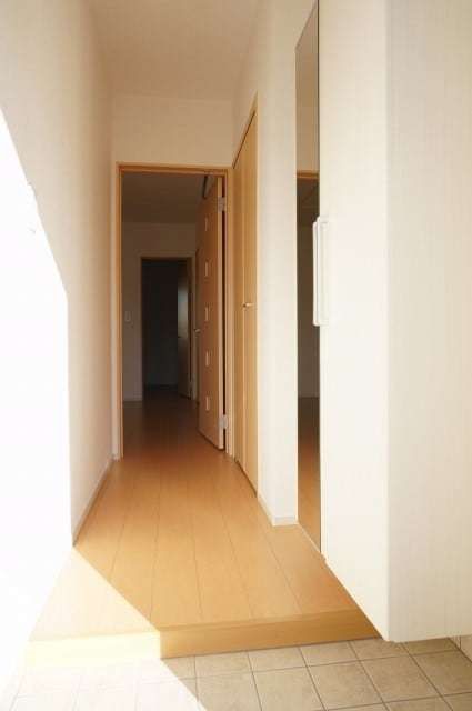 ��ʌ�����s��c�{�̃A�p�[�g�̌���