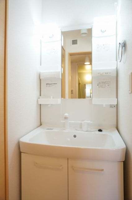 ��ʌ�����s��c�{�̃A�p�[�g�̐��ʏ�