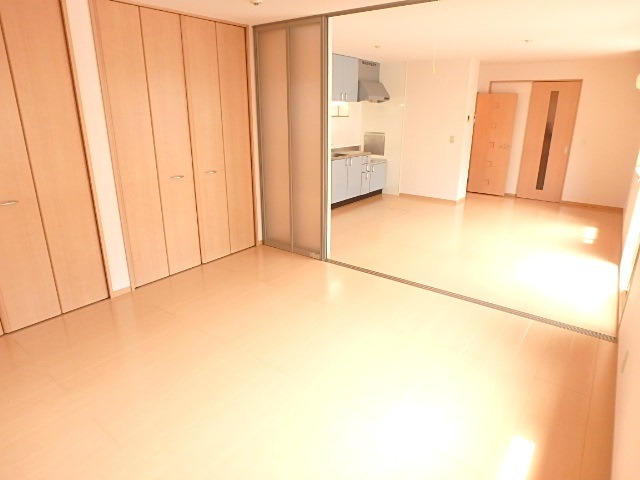 ��ʌ��������܎s�k�擌�听���Q���ڂ̃A�p�[�g�̂��̑������E�X�y�[�X