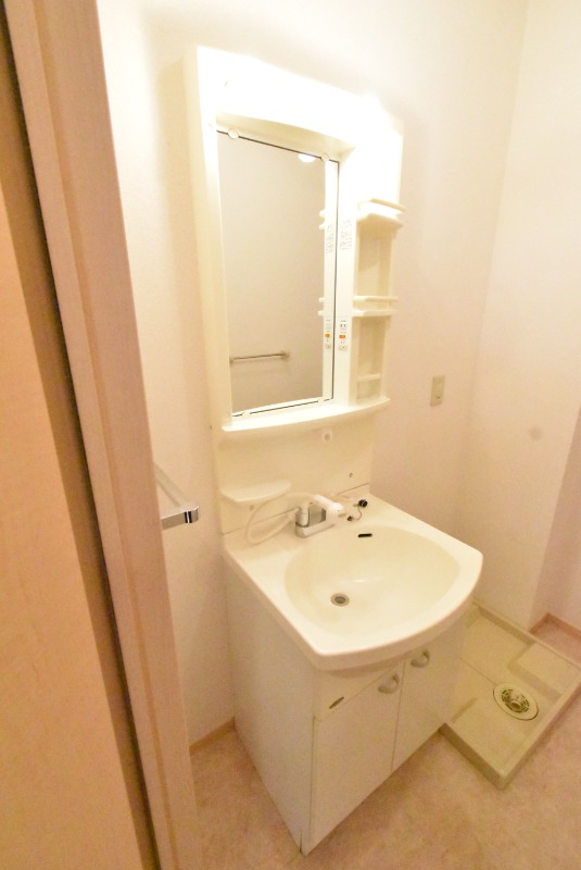 ��ʌ�����s������U���ڂ̃A�p�[�g�̐��ʏ�