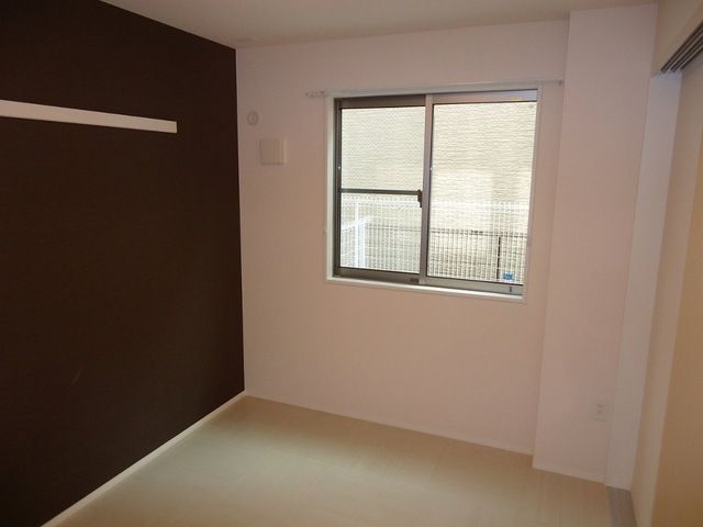 ��ʌ��@�c�s�������̃A�p�[�g�̂��̑������E�X�y�[�X