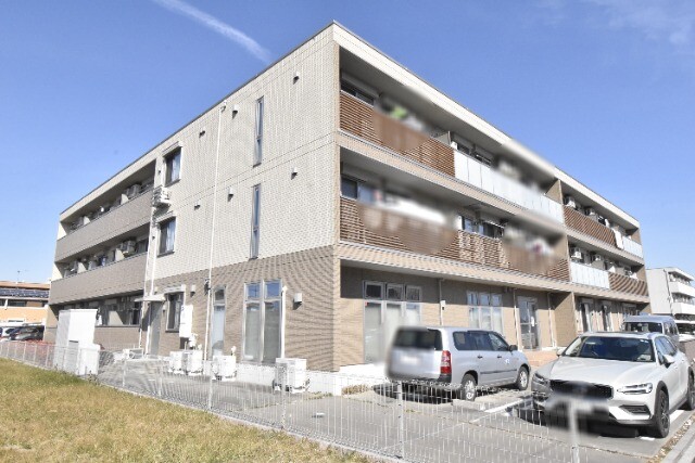 ��ʌ��������܎s����厚�w��1711-1�̃A�p�[�g�̌����O��