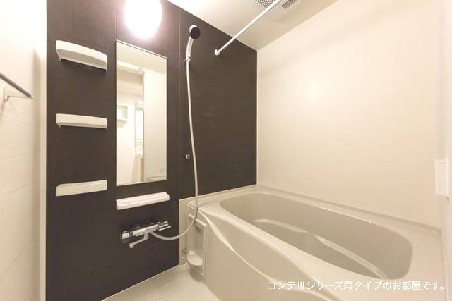 ��ʌ������s���S���ڂ̃A�p�[�g�̃o�X