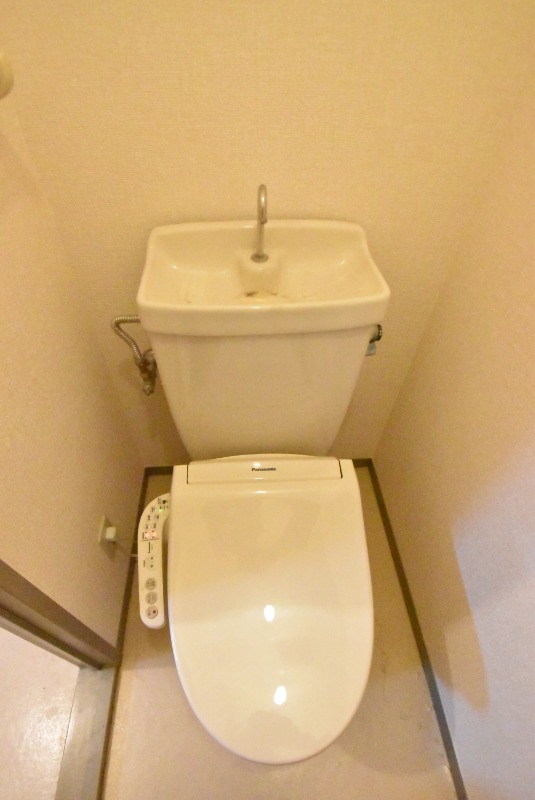 ��ʌ�����s�˒˂R���ڂ̃A�p�[�g�̃g�C��