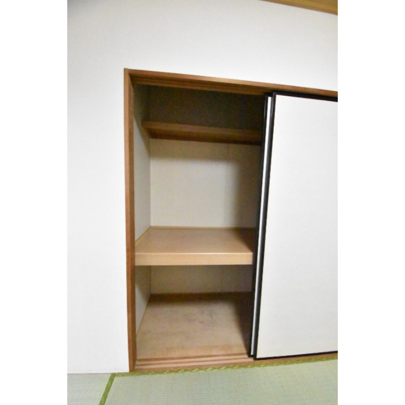 ��ʌ�����s�˒˂R���ڂ̃A�p�[�g�̎��[