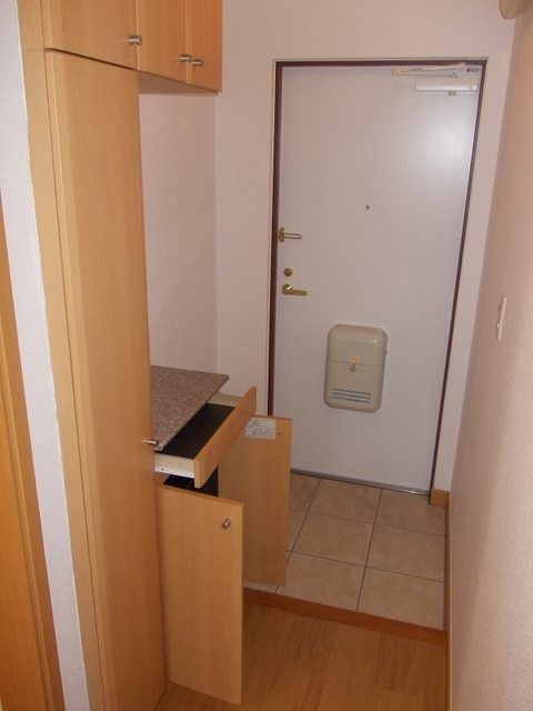 ��ʌ������s���W���ڂ̃}���V�����̌���