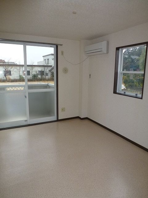 ��ʌ��������܎s��΋���R���ڂ̃A�p�[�g�̋��ԁE���r���O