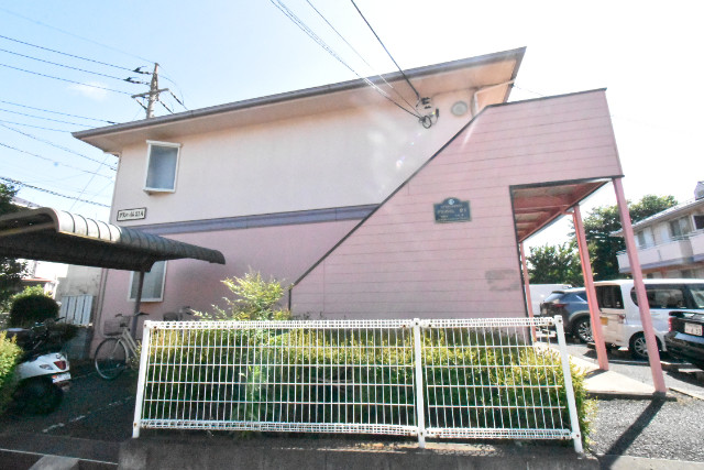 ��ʌ�����s���s�o�H�Q���ڂ̃A�p�[�g�̌����O��