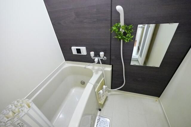 ��ʌ��������܎s��{��O���R���ڂ̃e���X�n�E�X�̃o�X