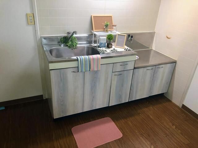 ��ʌ��������܎s��{��O���R���ڂ̃e���X�n�E�X�̃L�b�`��