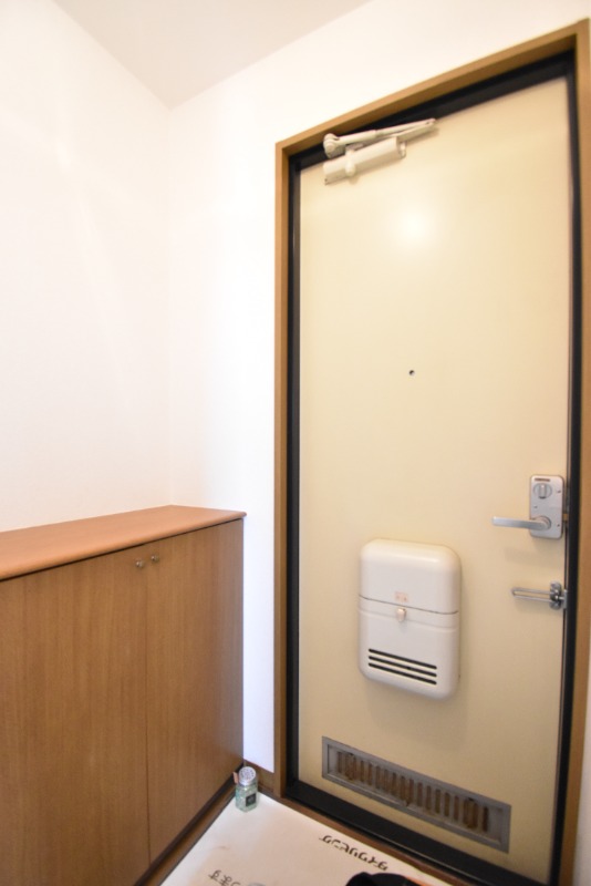 ��ʌ�����s�˒˂R���ڂ̃A�p�[�g�̌���