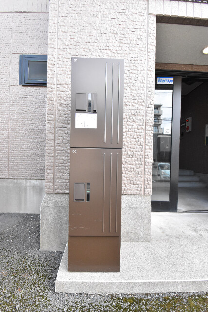 ��ʌ�����s�˒˂R���ڂ̃A�p�[�g�̂��̑�