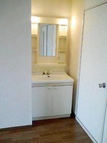 ��ʌ��������܎s��΋���R���ڂ̃A�p�[�g�̐��ʏ�