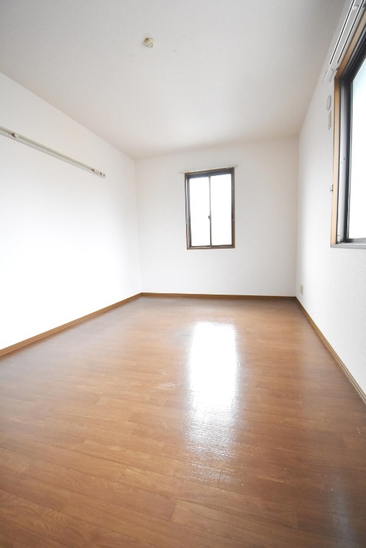 ��ʌ��������܎s��{��O���P���ڂ̃e���X�n�E�X�̂��̑������E�X�y�[�X