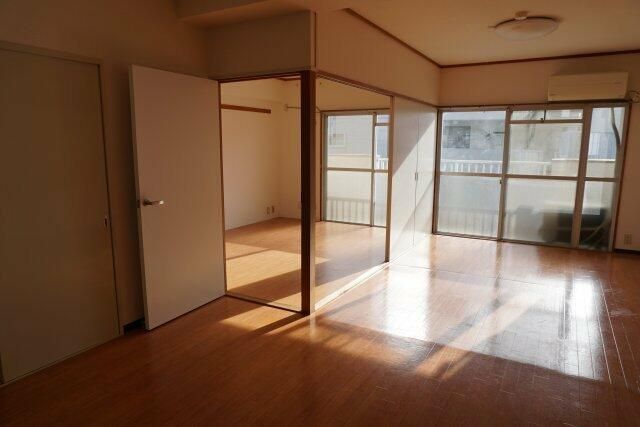 ��ʌ��������܎s�Y�a�撇���R���ڂ̃}���V�����̂��̑��ݔ�