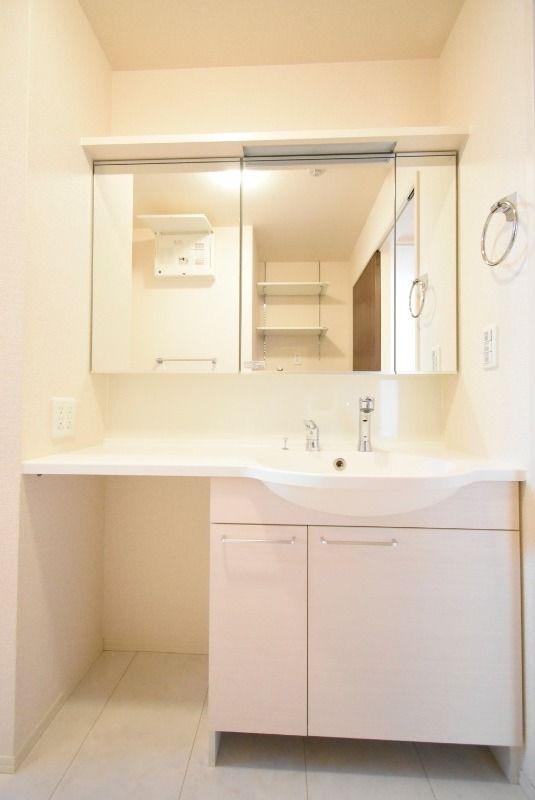 ��ʌ��������܎s�k��y�C���P���ڂ̃A�p�[�g�̐��ʏ�