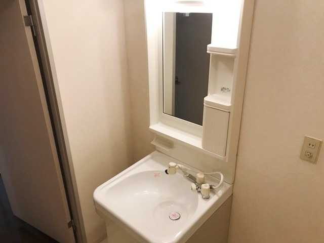 ��ʌ�����s�厚�����̃}���V�����̐��ʏ�