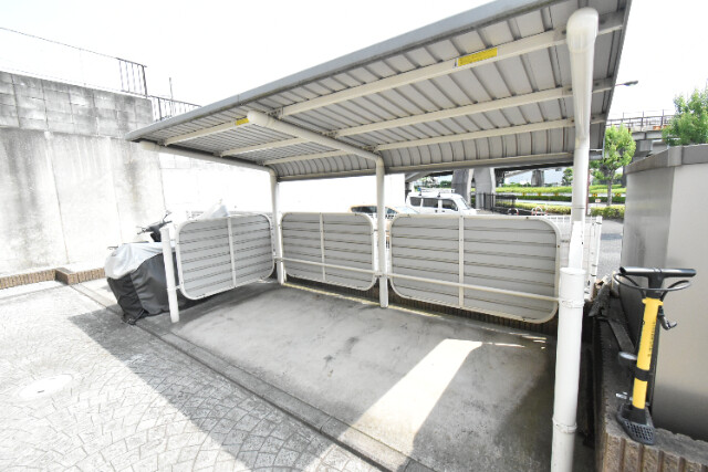 ��ʌ�����s�k����Q���ڂ̃A�p�[�g�̂��̑�