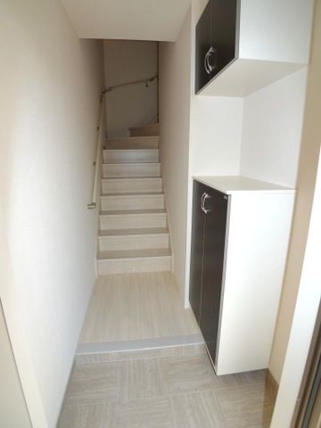 ��ʌ�����s�厚���L�˂̃A�p�[�g�̌���