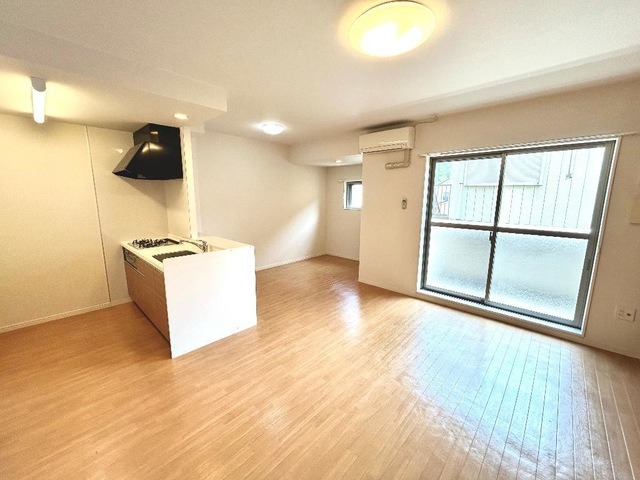 ��ʌ�����s�˒˓�R���ڂ̃}���V�����̋��ԁE���r���O