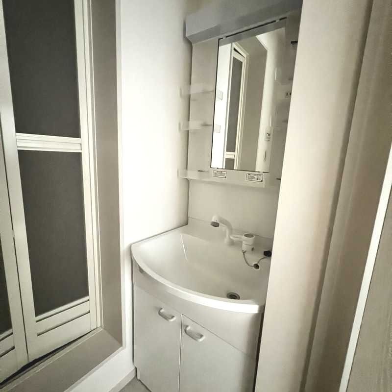 ��ʌ��������܎s������x�蒬�̃A�p�[�g�̐��ʏ�