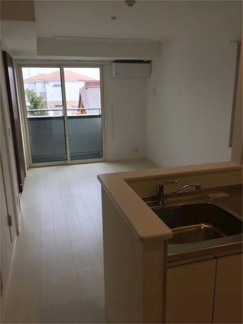 ��ʌ��������܎s�΋�����R���ڂ̃A�p�[�g�̋��ԁE���r���O