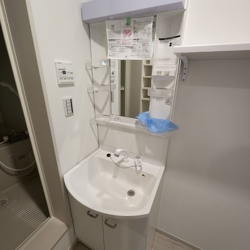 ��ʌ��������܎s�������a�c���Q���ڂ̃A�p�[�g�̐��ʏ�