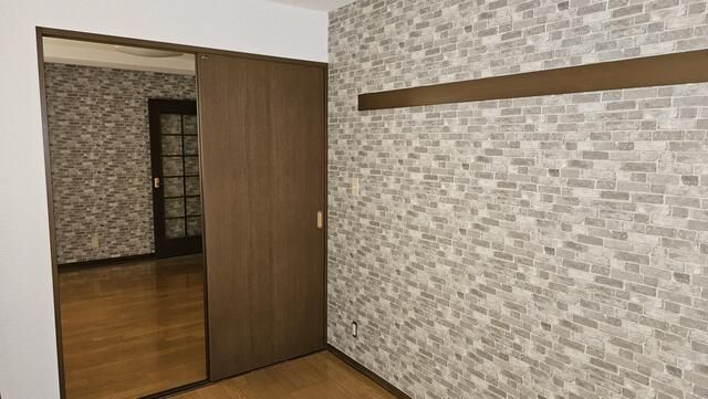 ��ʌ��������܎s��{����ؒ��Q���ڂ̃}���V�����̋��ԁE���r���O