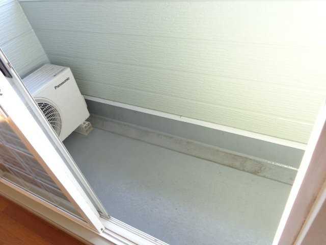 ��ʌ��������܎s��΋���Q���ڂ̃A�p�[�g�̃o���R�j�[