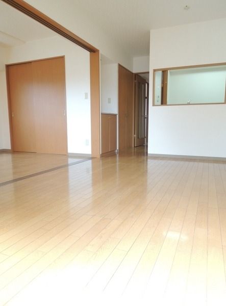 ��ʌ��������܎s�΋�厚�����̃}���V�����̋��ԁE���r���O