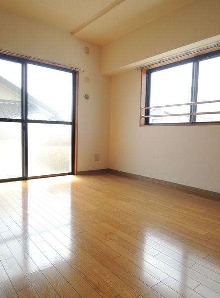 ��ʌ��������܎s�΋�厚�����̃}���V�����̃o���R�j�[