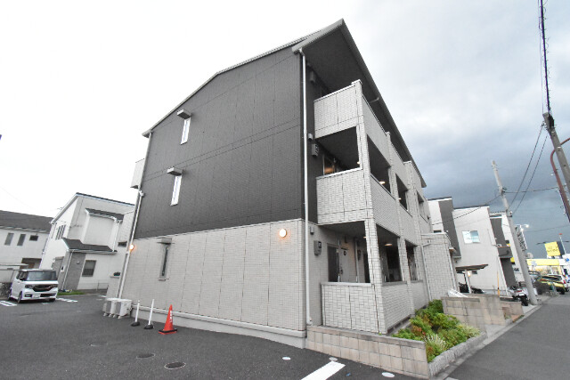 ��ʌ������s����965-1�̃A�p�[�g�̌����O��