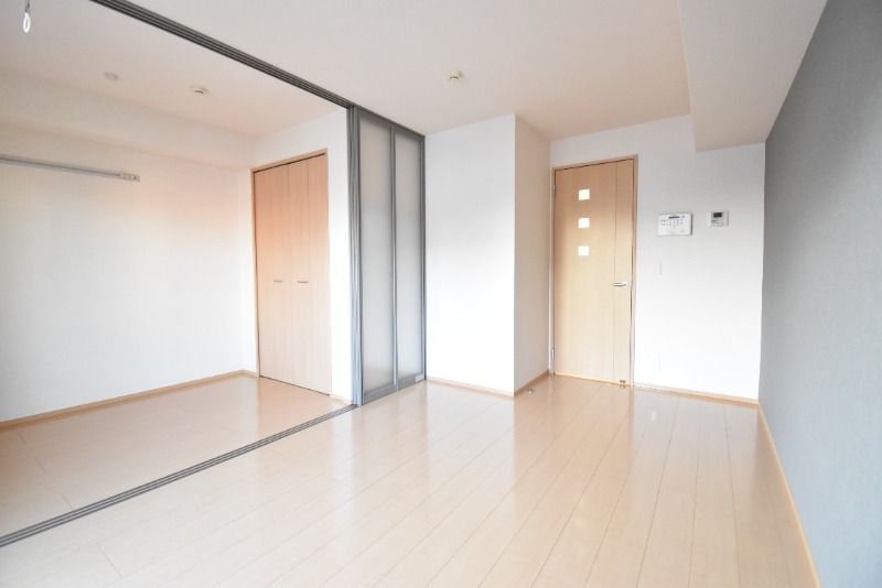 ��ʌ������s�����̃A�p�[�g�̋��ԁE���r���O