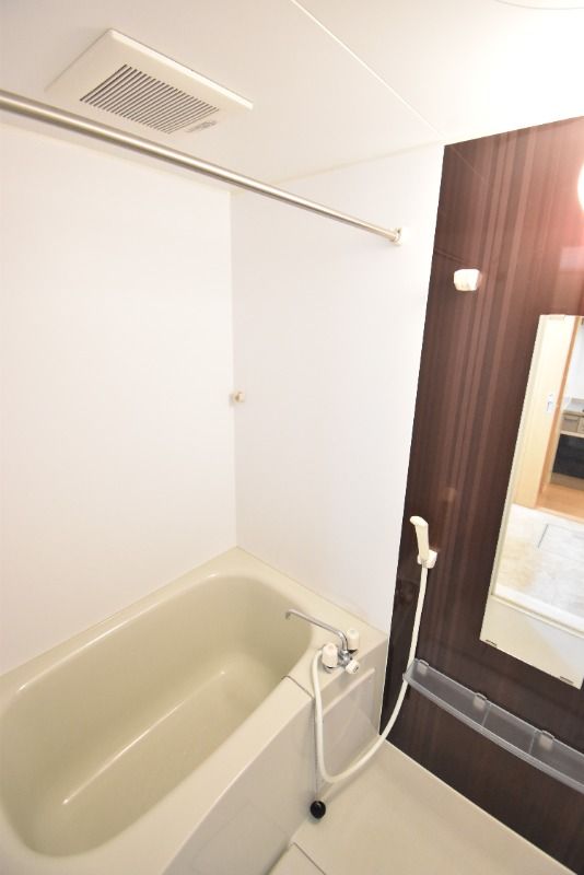 ��ʌ������s�����̃A�p�[�g�̃o�X