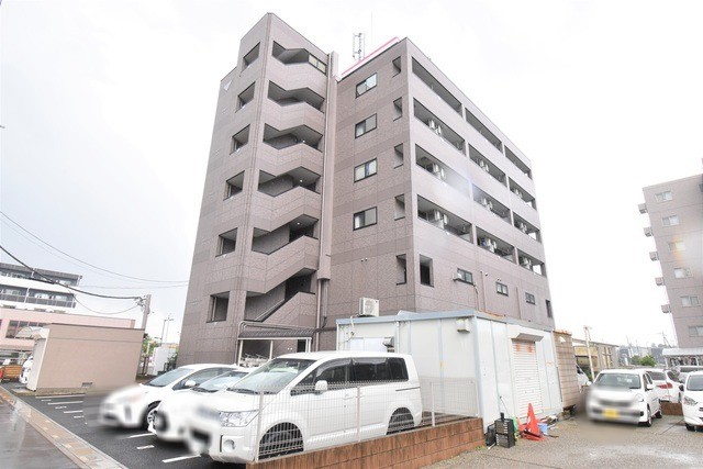 ��ʌ�����s�厚�����V�c�̃}���V�����̌����O��