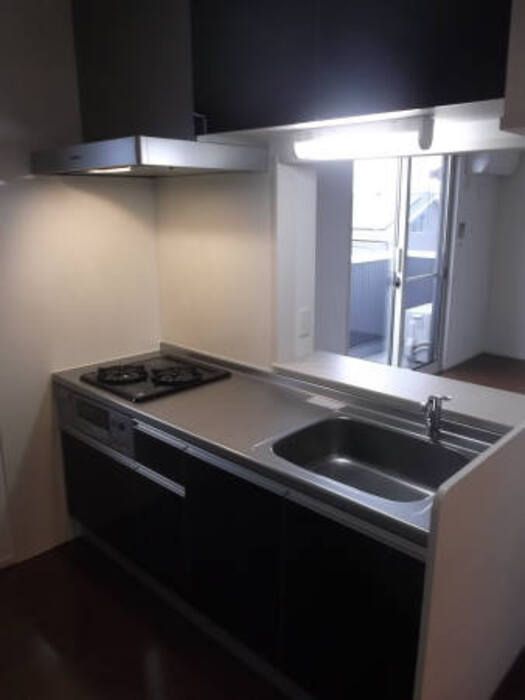 ��ʌ��z�J�s���C�N�^�E���P���ڂ̃A�p�[�g�̃L�b�`��