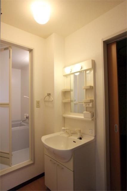 ��ʌ��������܎s�������˂R���ڂ̃A�p�[�g�̐��ʏ�