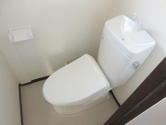 ��ʌ�����s�厚�ؑ]�C�̃A�p�[�g�̃g�C��