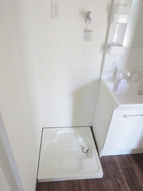 ��ʌ�����s�厚�ؑ]�C�̃A�p�[�g�̂��̑��ݔ�