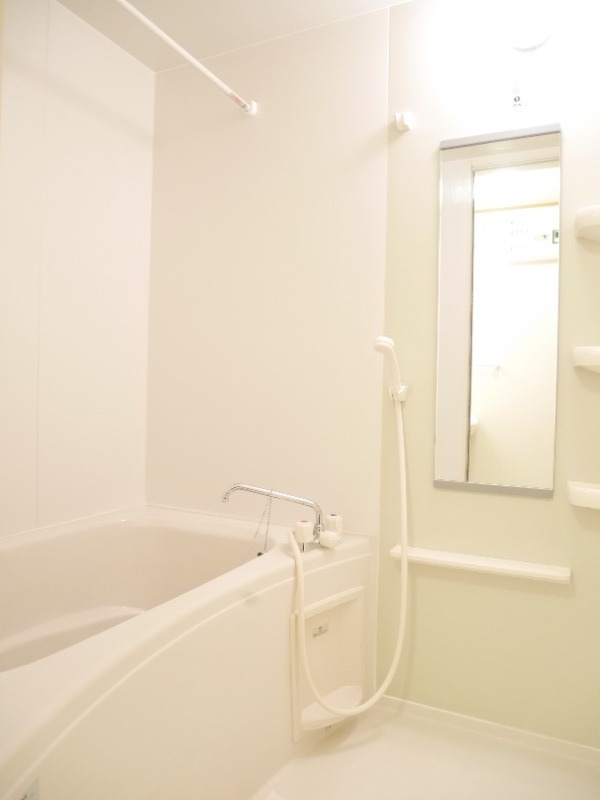 ��ʌ��k�����S�ɓޒ����h��S���ڂ̃A�p�[�g�̃o�X