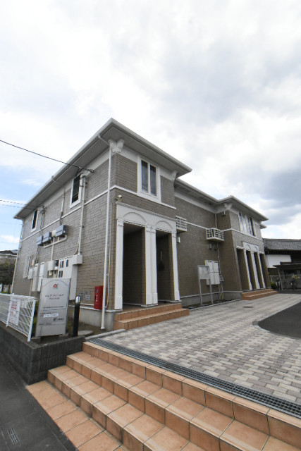 ��ʌ��k�����S�ɓޒ����h��S���ڂ̃A�p�[�g�̃G���g�����X