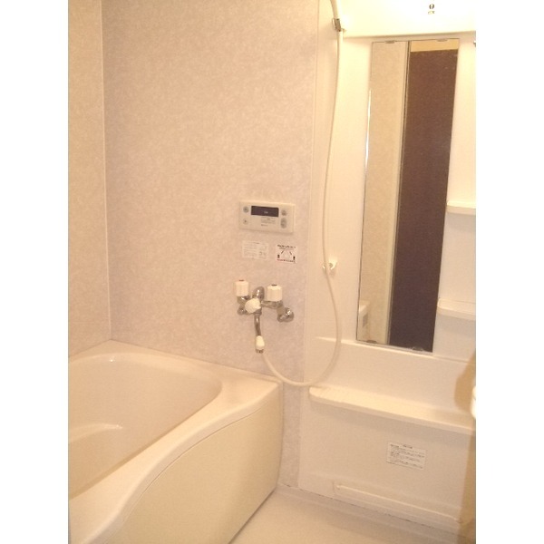 ��ʌ��z�J�s���z�J�W���ڂ̃A�p�[�g�̃o�X