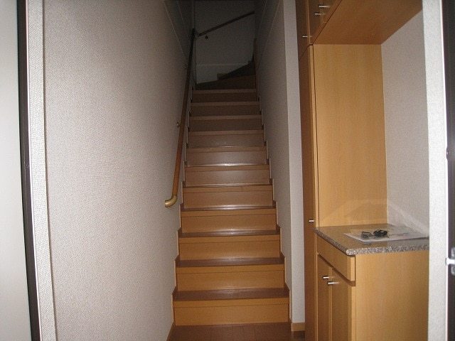 ��ʌ��k�����S�ɓޒ����h��S���ڂ̃A�p�[�g�̌���