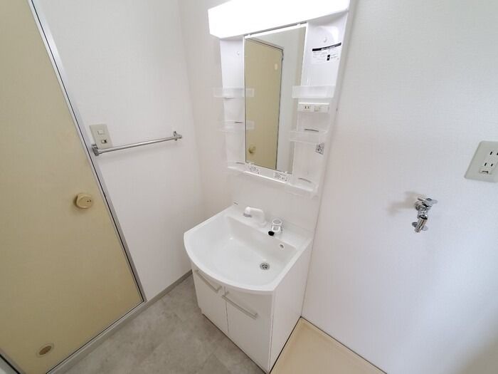 ��ʌ��������܎s��{��O���S���ڂ̃A�p�[�g�̐��ʏ�