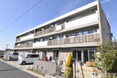 ��ʌ��������܎s����厚�w��1711-1�̃A�p�[�g�̌����O��