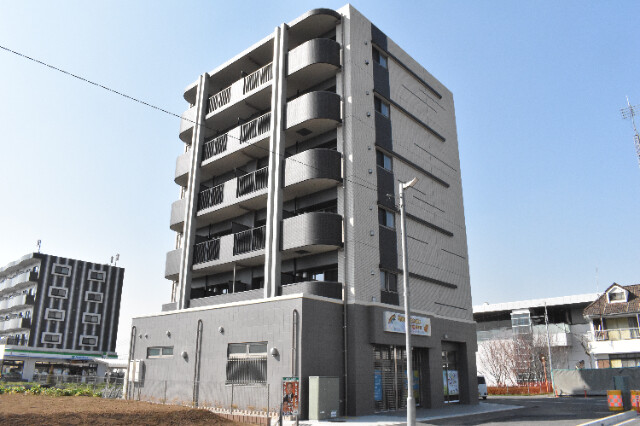 ��ʌ��������܎s����厚�w��̃}���V�����̌����O��