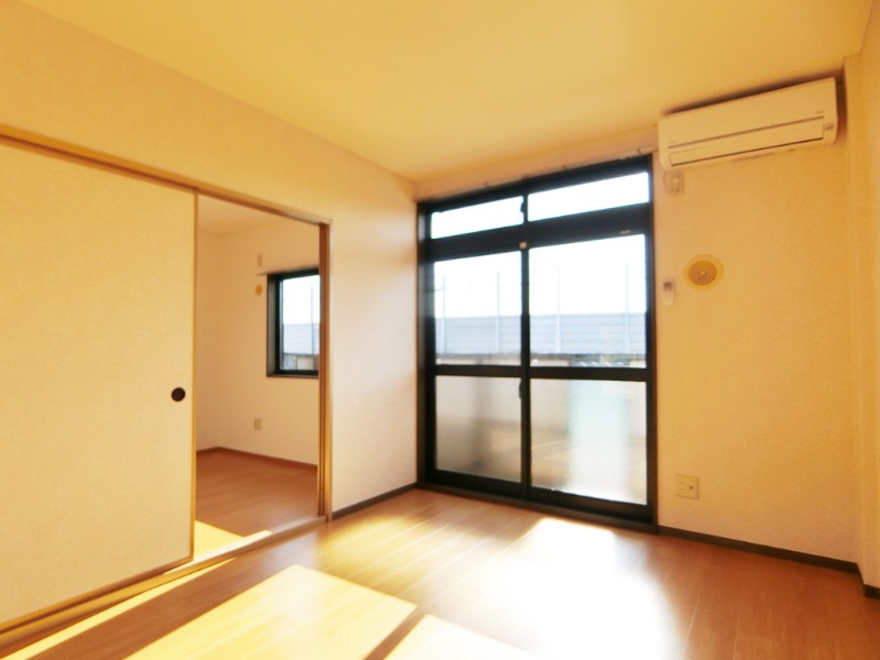 ��ʌ��@�c�s�厚�쓇�̃}���V�����̋��ԁE���r���O